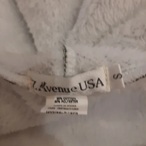 Vest - Picture 2 of 3